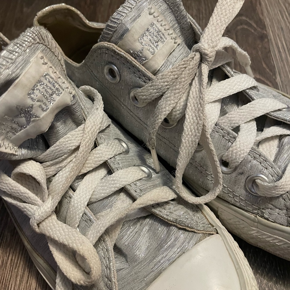 Silver Converse - Picture 4 of 7